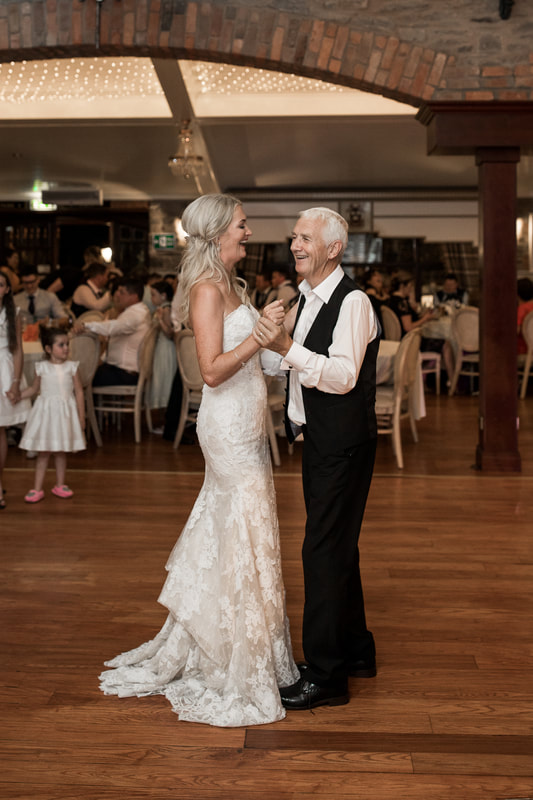 Bride and her father dance at Darver