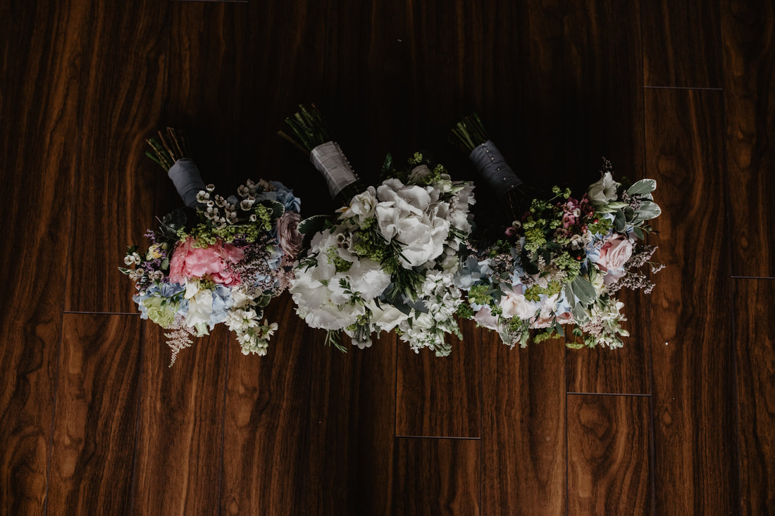 Wedding flowers. Photographer Mario