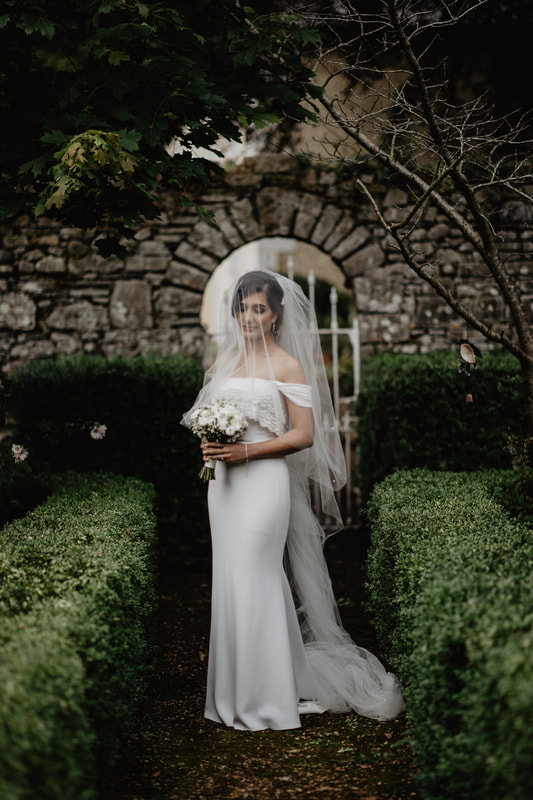 best wedding dress , Ireland. Photographer Mario