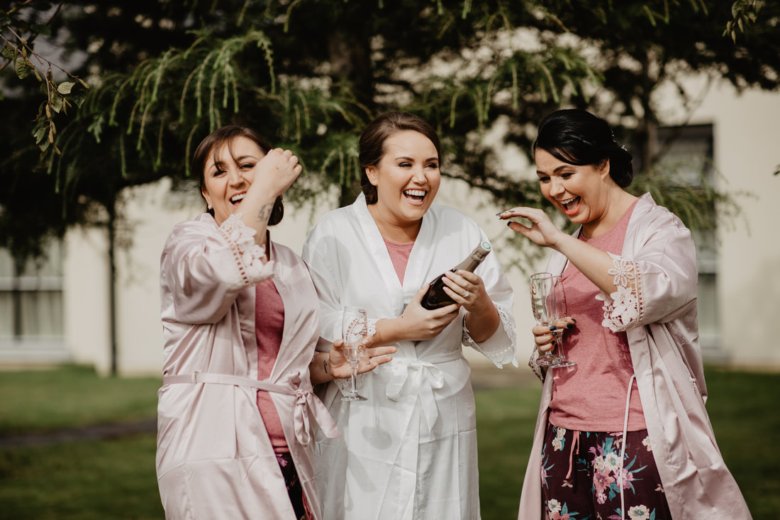 Lol bridesmaids at Clanard Court Hotel, Athy, Co. Kildare by wedding photographer Mario Vaitkus